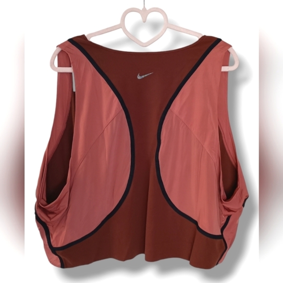 NWT Nike Yoga Dri Fit Infinilon Luxe Crop Tank Top Size 3X - Picture 7 of 11